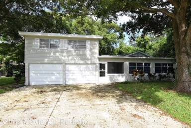 Main picture of 3500 Lake St