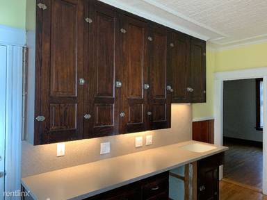 Main picture of 190 East Ave
