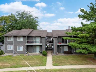 Main picture of 178 S Portage St
