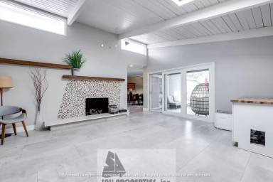 Main picture of 33232 Big Sur St