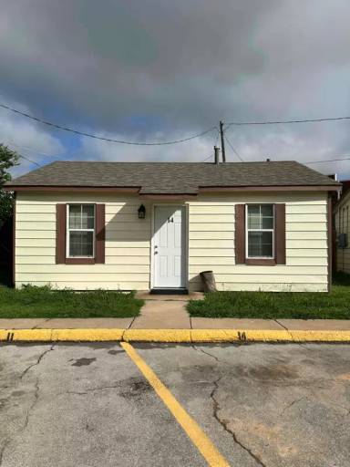 Main picture of 14 Pine Crk Cir