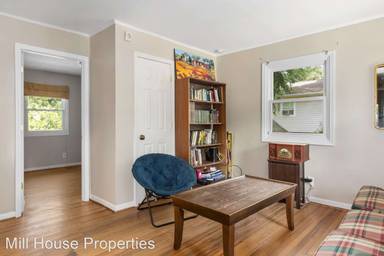 Main picture of 502 Edwards Dr