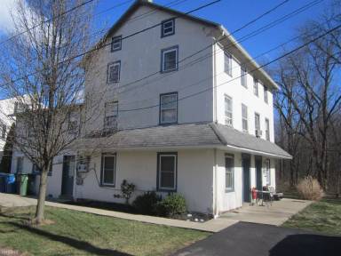 Main picture of 202 Chestnut St