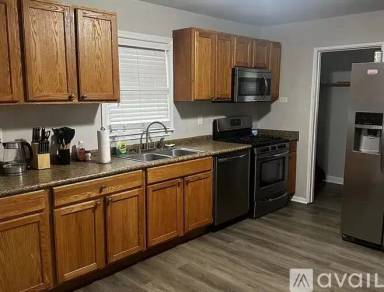Main picture of 2525 Farnell Dr
