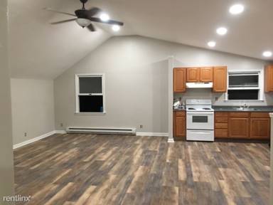 Main picture of 14 County Line Dr