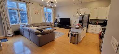 Main picture of 2245 W North Ave