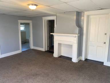 Main picture of 447-449 W Washington St