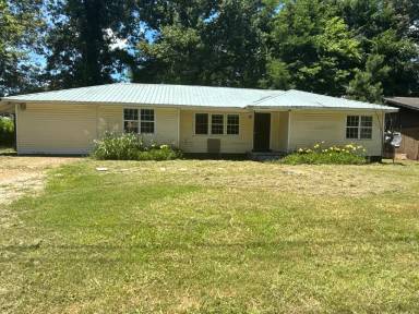 Main picture of 500 W Ripley Ave