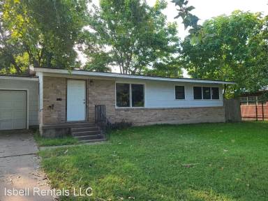 Main picture of 1901 S 41st St