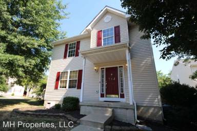 Main picture of 712 Lenstrom Friend Ct