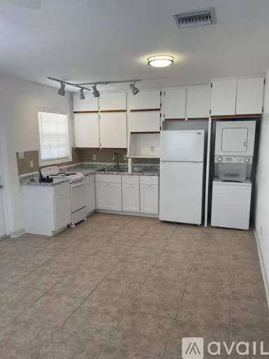 Main picture of 13400 1st St E