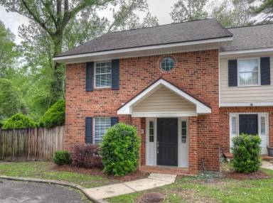 Main picture of 6401 Cedar Bend Ct