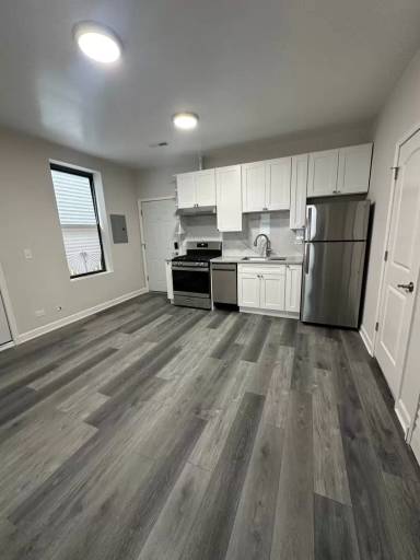 Main picture of 1328 W 18th Pl