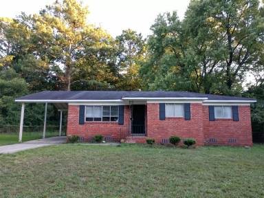 Main picture of 429 Burgundy Rd