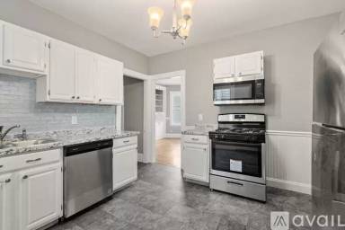 Main picture of 36 Bellevue St