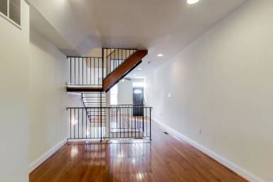 Main picture of 1248 Sargeant St