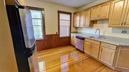 Main picture of 31 Samoset St