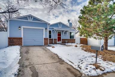 Main picture of 4835 S Pitkin Way