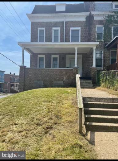 Main picture of 3001 Clifton Ave