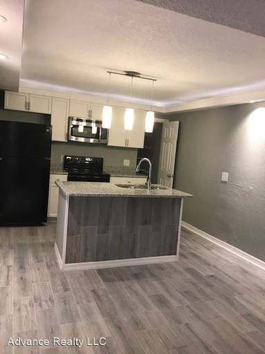 Main picture of 4632 Lighthouse Cir