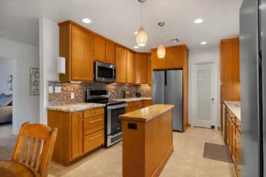 Main picture of 334 W Horseshoe Ave
