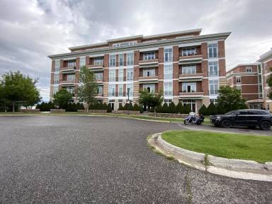 Main picture of 150 Village Crossing Way