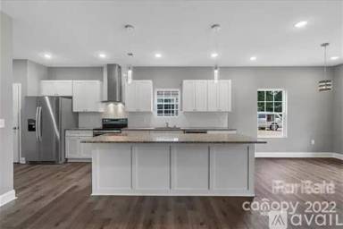 Main picture of 5105 Tuckaseegee Rd