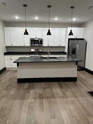 Main picture of 432 Main St