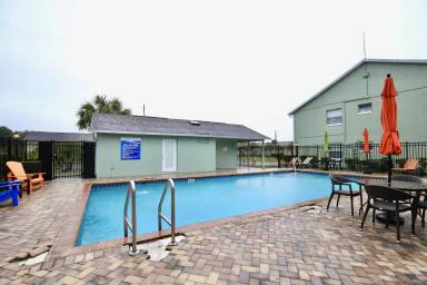 Main picture of 4160 Pershing Pointe Place
