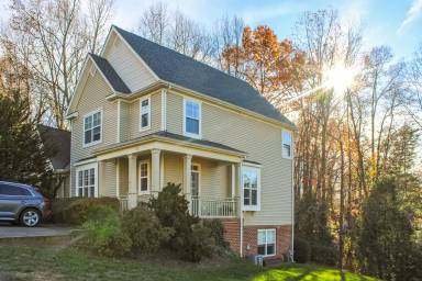 Main picture of 115 Boxwood Ct