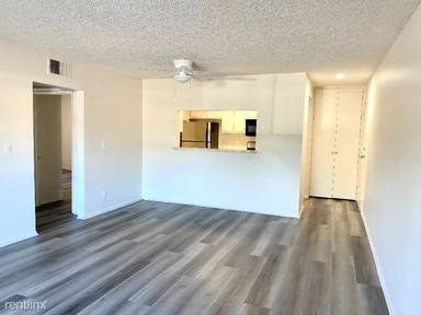 Main picture of 15020 Burbank Blvd