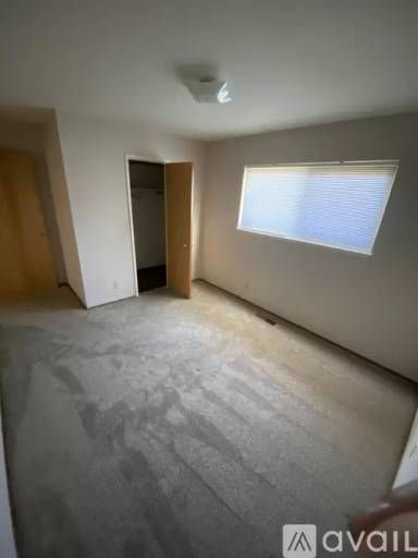 Main picture of 845 32nd Ave