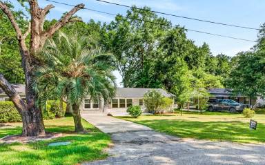 Main picture of 1208 Hawthorne Rd