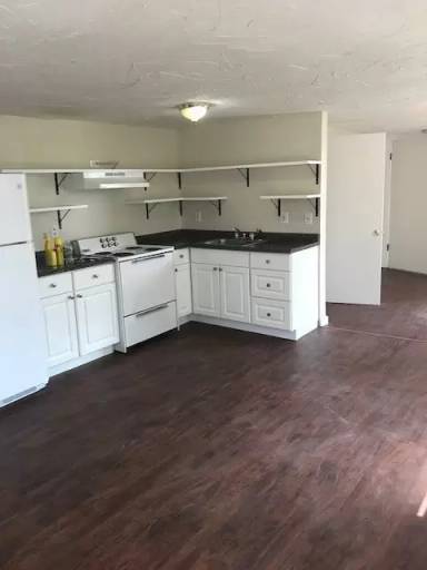 Main picture of 63 Main St