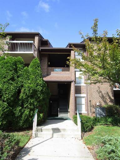 Main picture of Willow Wood Condominiums