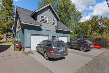 Main picture of 515 NW Portland Ave