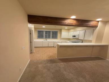 Main picture of 593-597 Avenue Of Flags