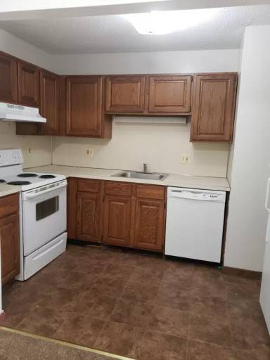 Main picture of 3185 E Main St
