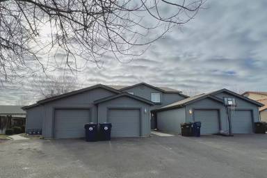 Main picture of 528 NE Negus Loop