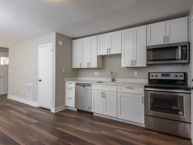 Main picture of 734 E Lenoir St