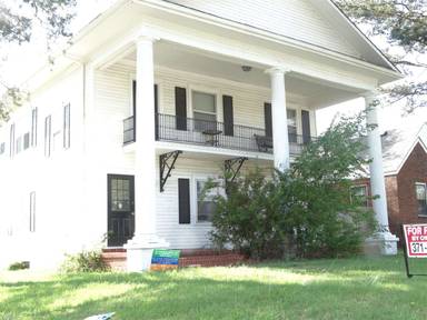 Main picture of 401 N Oliver Ave