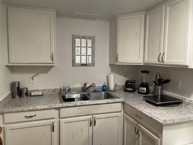 Main picture of 259 Van Buren St