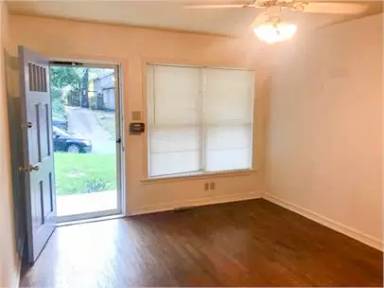 Main picture of 208 N Elm St