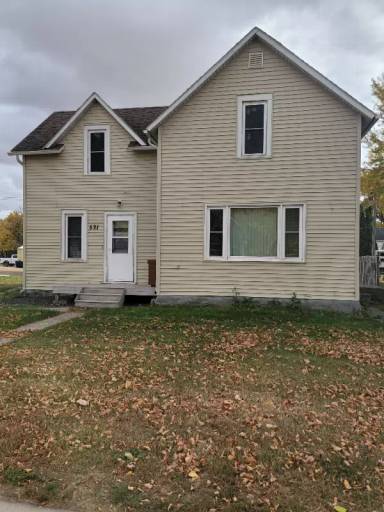 Main picture of 521 Main St E