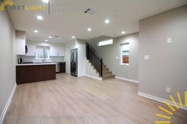 Main picture of 4922 Laurel Canyon Blvd