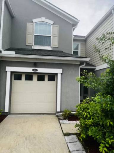 Main picture of 585 Richmond Dr