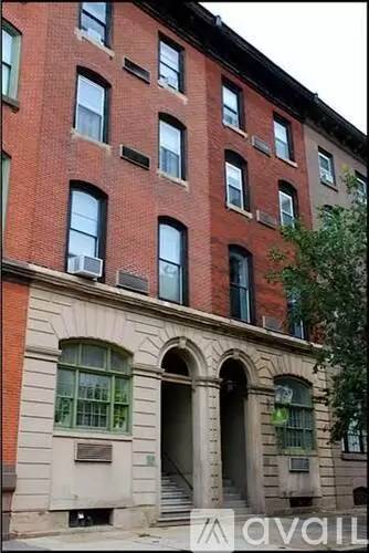 Main picture of 2125 Walnut St