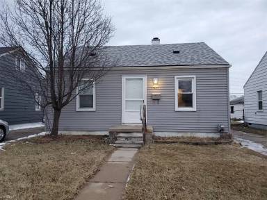 Main picture of 24672 Wilmot Ave