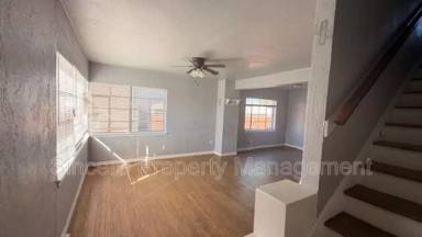 Main picture of 1921 NE 25th St