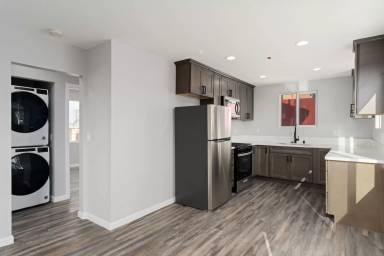 Main picture of 6736 Thomson Ct